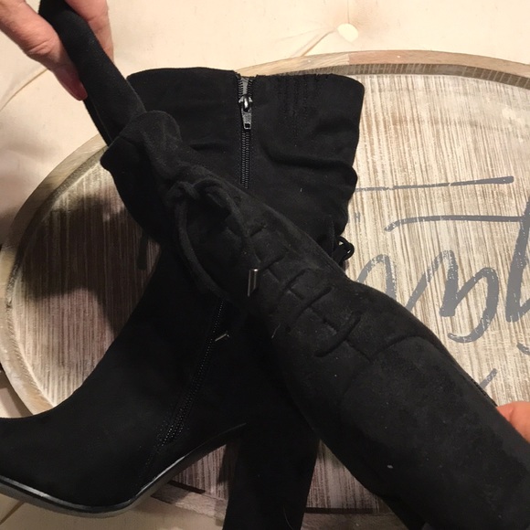 Black microsuede calf height boots - Picture 2 of 3